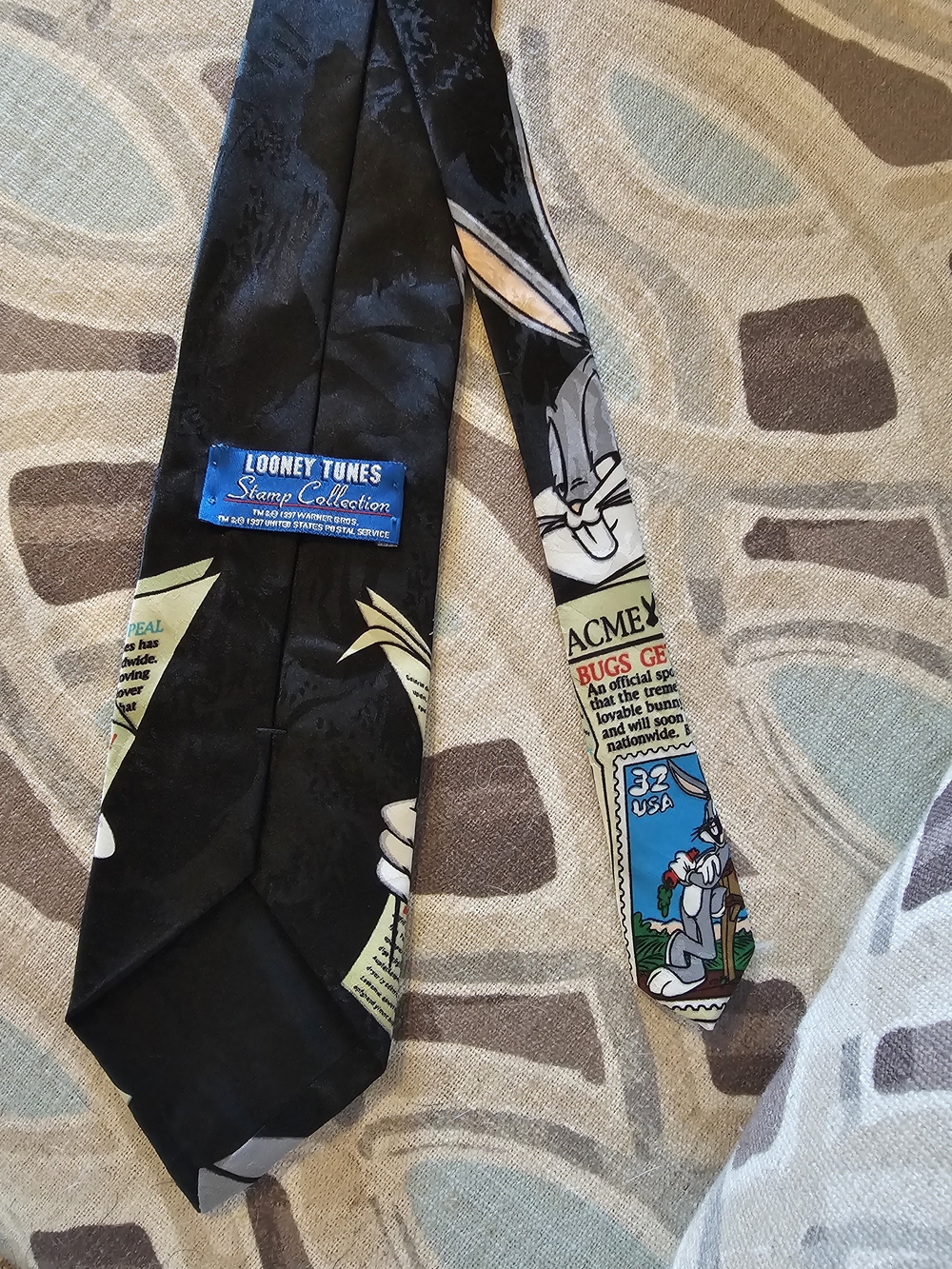 Warner Bros. Bugs Bunny Black Novelty Tie